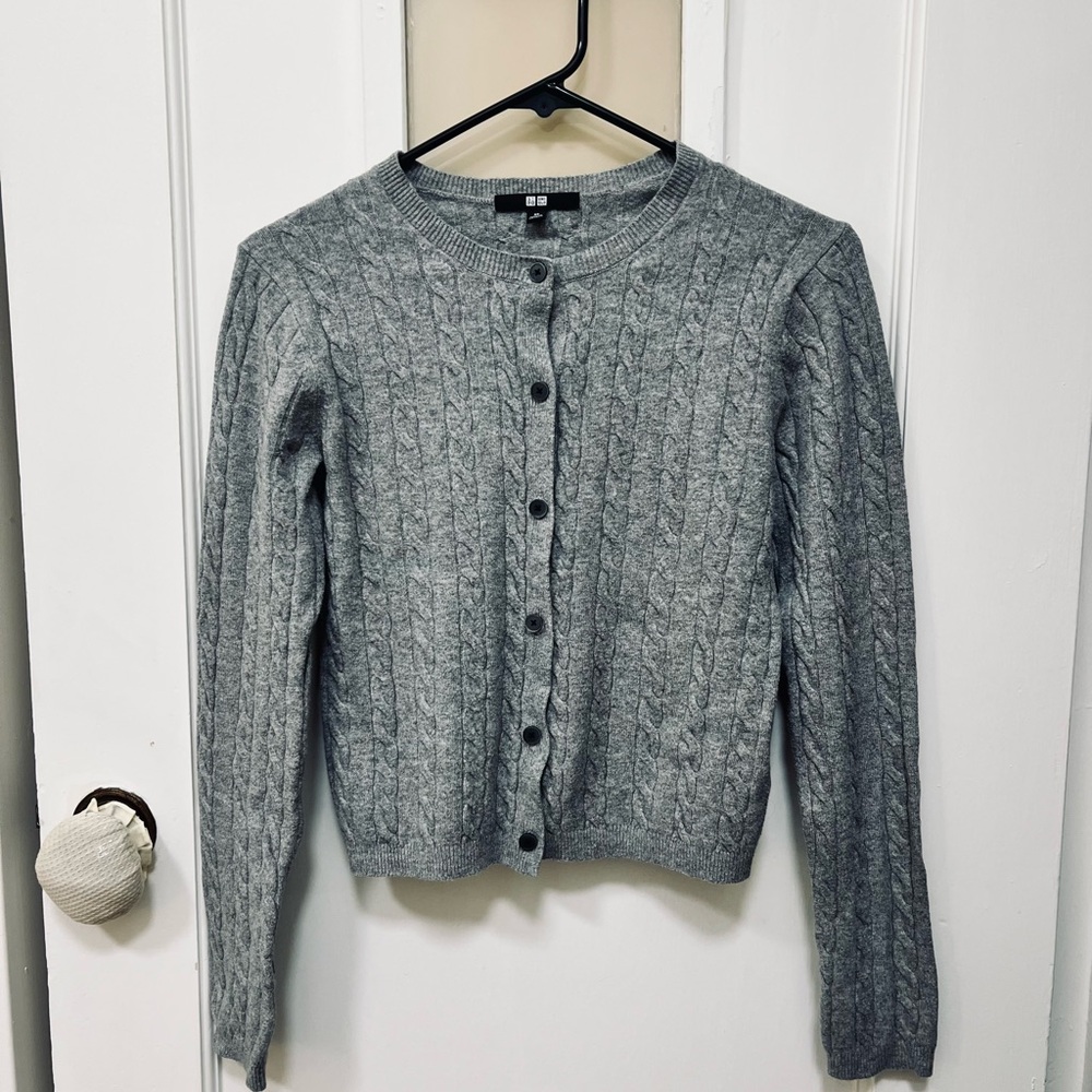 Uniqlo Gray Cable Knit Women's Cardigan